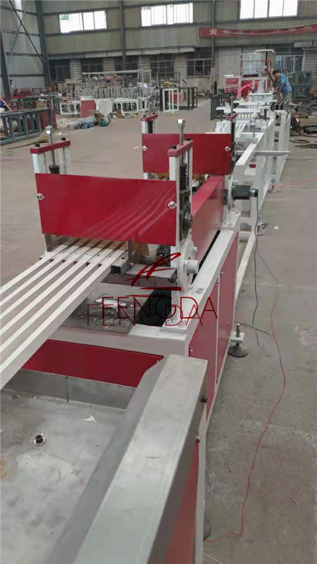 鋒達(dá)與聯(lián)達(dá) PVC護(hù)角線生產(chǎn)設(shè)備報(bào)價(jià)解析與市場(chǎng)選擇